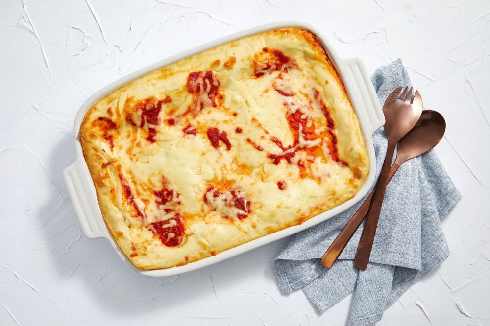Bella-Signature-Beef-Lasagne-with-Roasted-Tomato-and-Bechamel,-Basil-and-Mozzarella----Hot-meals