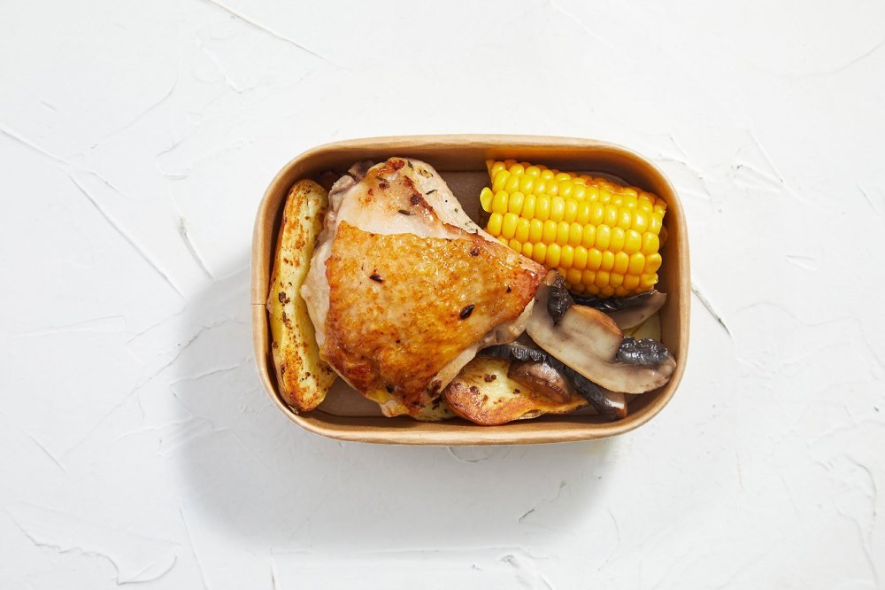 Rotisserie-style-Chicken-Cutlet,-wild-Oregano,-Corn-and-Lemon-Kipfler-Chips---Individual-hot-meals