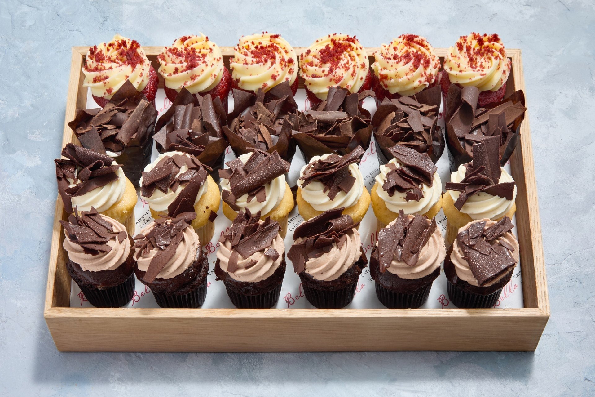 Petite Sponge and Cupcakes box (24pcs)